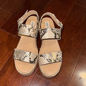 Steve Madden Size 7 Wedge Sandals